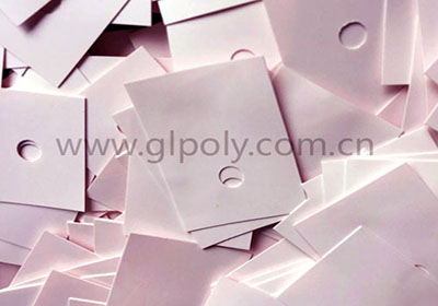 金菱通达导热绝缘材料XK-F20ST,IGBT功率?？樯⑷鹊牟欢? />
</p>
      东莞某代理电子有限公司李总正在寻找一款替代贝格斯SP2000导热绝缘材料。打电话与我们联系说以前来过我们金菱通达的工厂，早几年有采购过我们的导热材料，他们现在想找一款导热绝缘材料用来替代贝格斯SP2000。凭借对市场趋势的敏锐洞察，李总意识到国产化替代国外导热材料的重要性。 李总的需求很明确：找一款导热系数在2-3W之间、厚度约0.2mm 的国产导热绝缘材料，用于替代贝格斯和日本信越的产品。在参考了相关的型号规格书后，我向李总推荐了金菱通达导热绝缘材料XK-F20ST。 由于国外导热绝缘材料价格的疯狂上涨，李总对国产导热绝缘材料价格有一定要求，希望能以更有优势的价格替代SP2000。金菱通达导热绝缘材料XK-F20ST不仅性能上可以满足李总的技术需求，价格也相比国外导热绝缘材料有明显优势，约为其 70%左右。 <br />
      这款导热绝缘材料 XK-F20ST 是专为 IGBT 功率?？樯杓频母咝阅苌⑷炔牧?。它采用先进的导热技术，具有卓越的散热性能和电气绝缘性能。硬度小于 shore A 20，能与接触面很好地贴合，热传导系数高达 2.3w/mK，能有效地将热量传输到散热器，提高散热效率。在经过半个月的测试后，终端客户完成了测试验证，装机散热性能满足需求，单价和交期也得到了客户的认可。近期将进行小批量采购。 <br />
      金菱通达<a href=
